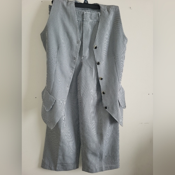 Black and White 2pc Set - Picture 5 of 12